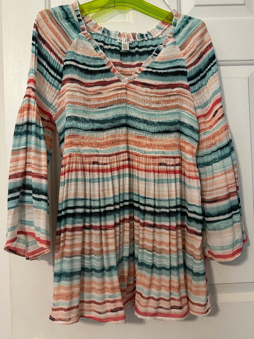 Cute Spense stripped tunic top with flared sleeves